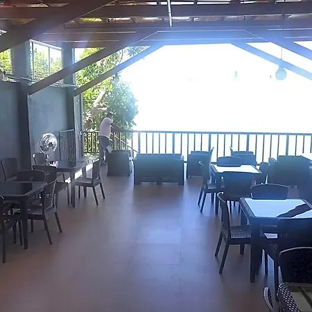 Babylon Oslob Coast Guesthouse