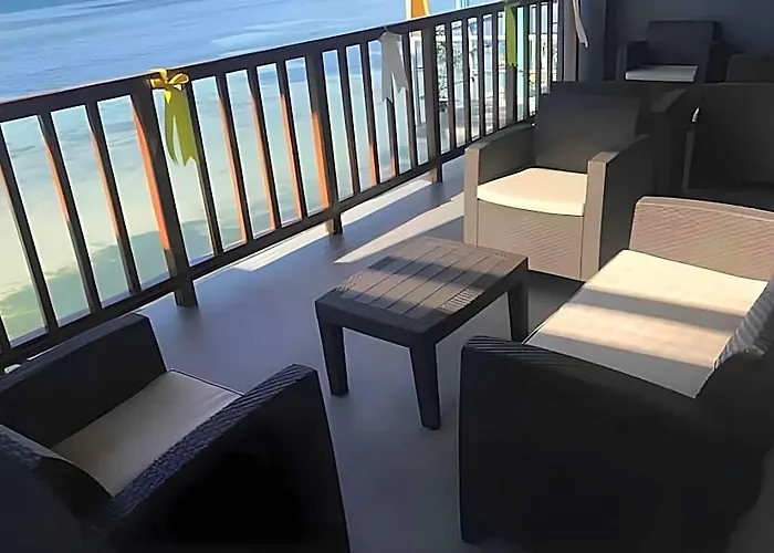 Hotel Babylon Coast Oslob